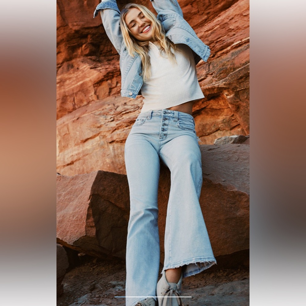 American Eagle High Rise Flare Jeans
